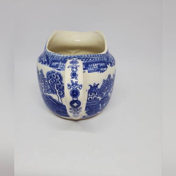 Blue Willow Creamer~Japan Vintage Pre-Owned 3.25" - Picture 4 of 12